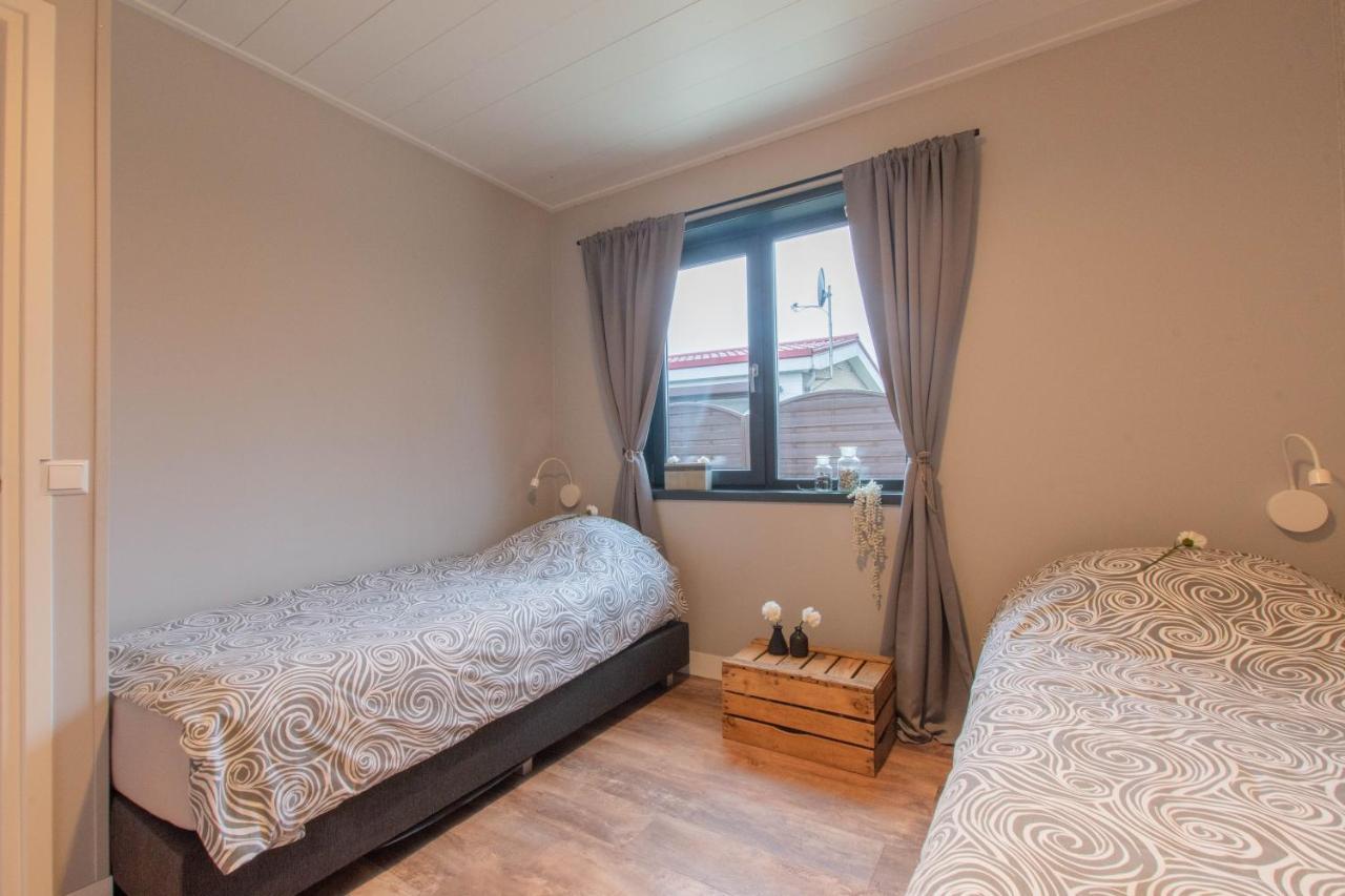 Stijlvol Ingerichte Bungalow In Baarland Экстерьер фото