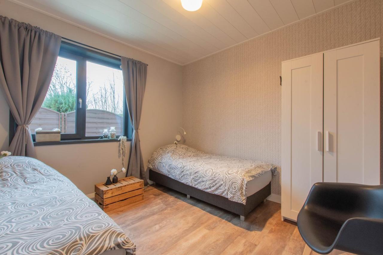 Stijlvol Ingerichte Bungalow In Baarland Экстерьер фото